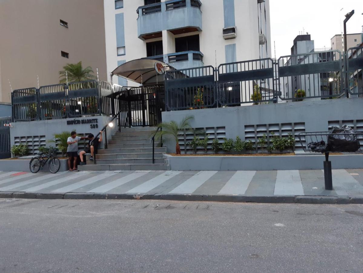 غوارويا Apartamento Praia Da Enseada 2 المظهر الخارجي الصورة